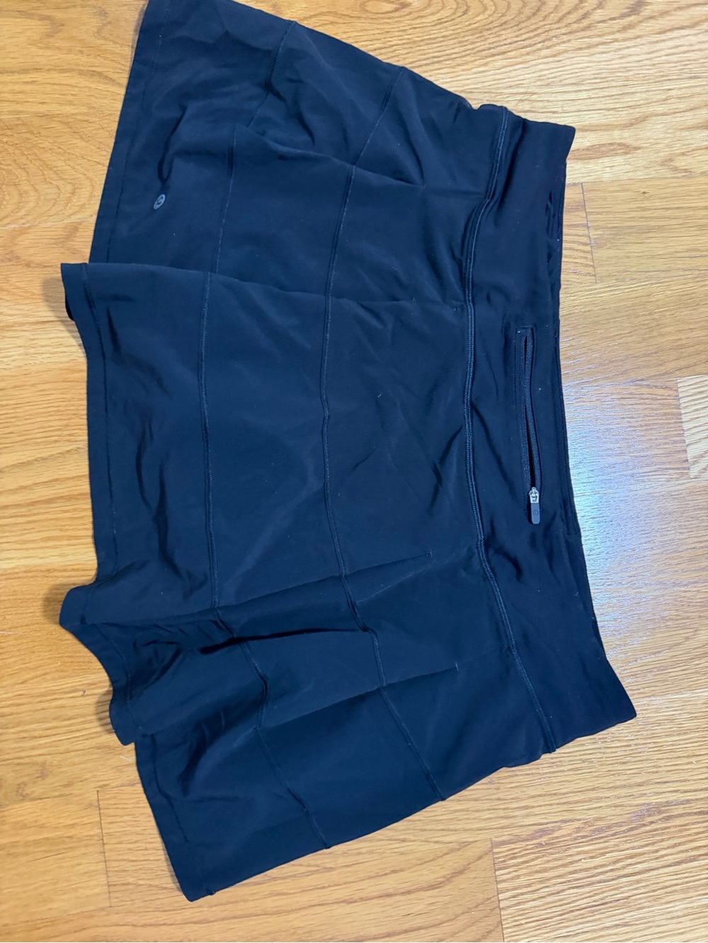 lululemon athletica Women’s Black skirt with Zip
